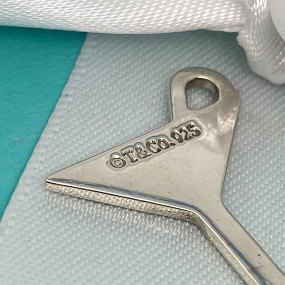 Tiffany & Co Martini Glass charm Cocktail Olive Bar charm Sterling 925  NICE - Picture 6 of 8